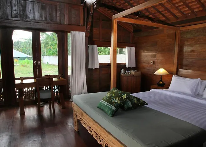 Benisari Batik Garden ウブド