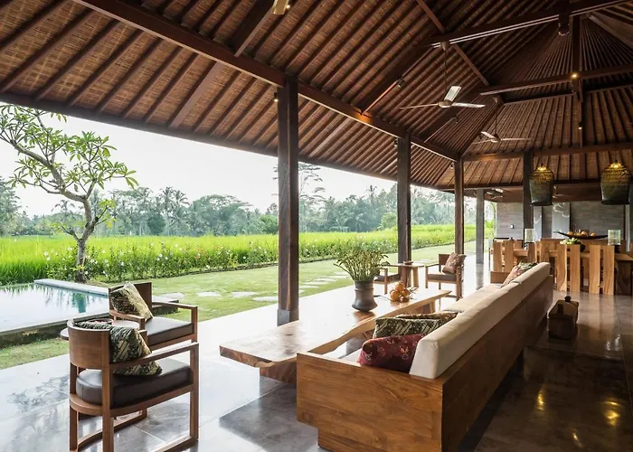 ロッジ Benisari Batik Garden