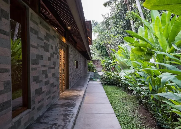 Benisari Batik Garden Lodge Ubud